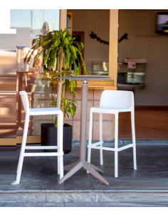 Cadira apilable Àtic de disseny per a un bar i una terrassa sta1104001